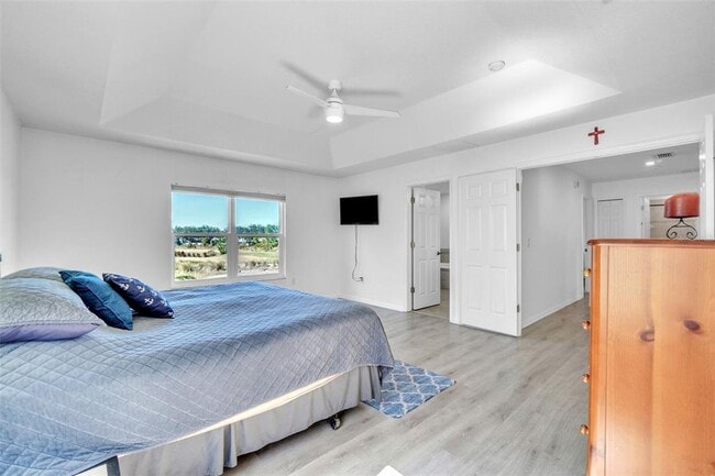 Building Photo - 9826 Heron Pointe Dr