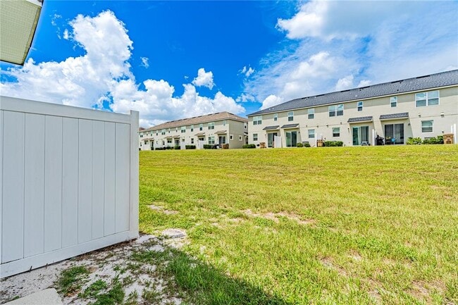 Building Photo - 1160 Lakeshore Breeze Pl