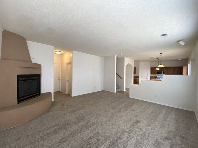 Building Photo - 2 STORY SW STYLE HOME W/LOFT