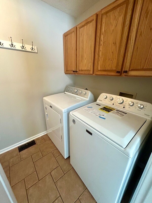 Building Photo - 2132 Brandywine Dr