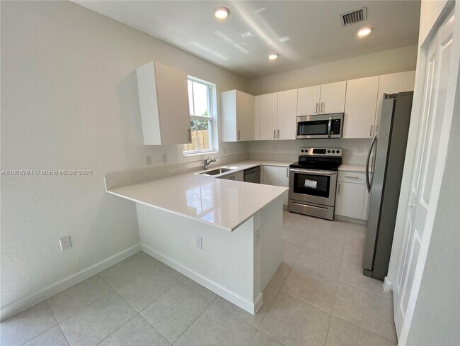 Building Photo - 4666 NW 120th Way
