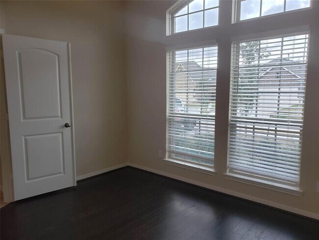 Building Photo - 22506 Frassati Way