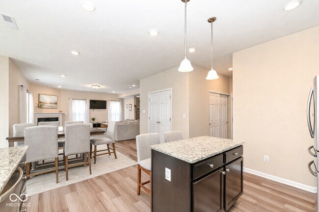 Building Photo - 16406 Taconite Dr