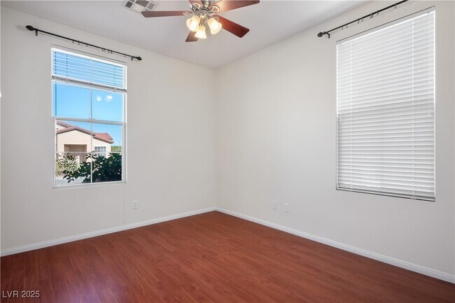 Building Photo - 7423 Cleghorn Canyon Way