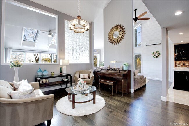 Building Photo - 26 Summit Cir Dr