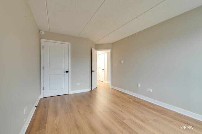 Building Photo - 724 Briar Hill Ln