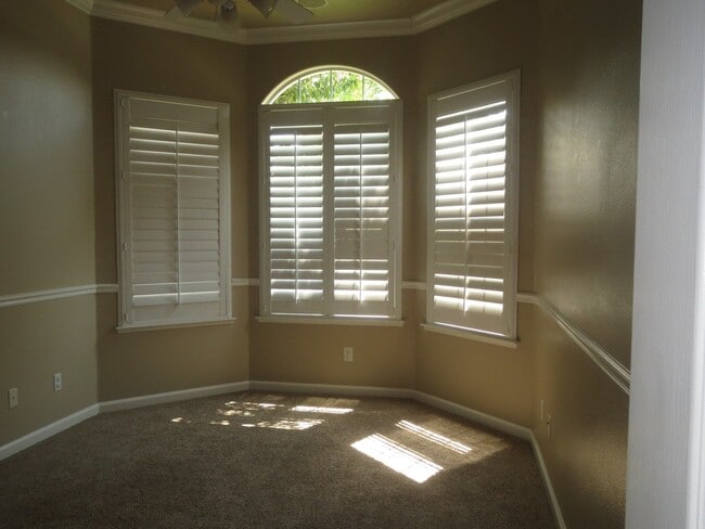 Building Photo - Semi-custom home at Buchanan Estates.
