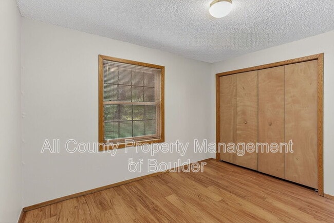 Building Photo - 2865 Sundown Ln