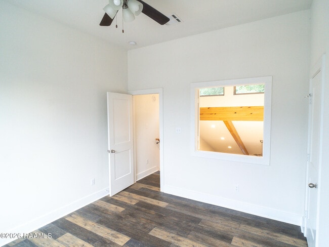 Building Photo - 110 Oak Plns Aly