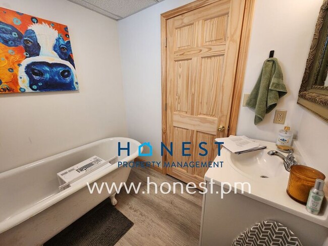 Building Photo - 9 High St