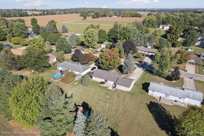 Building Photo - 245 Lynbrook Dr