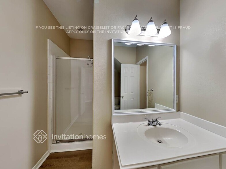 Building Photo - 12143 Landsdown Ridge Way