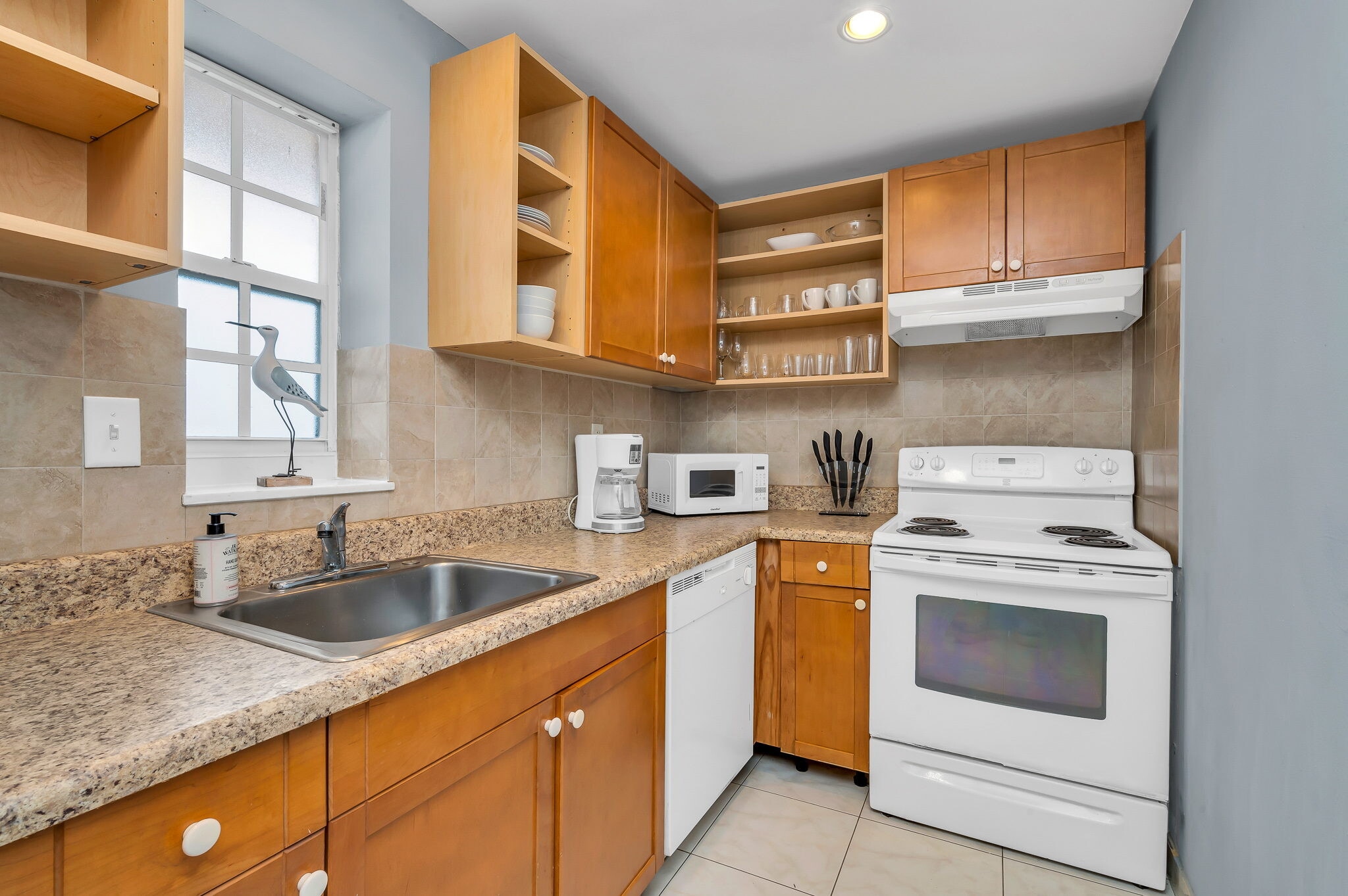 Building Photo - 3201 NE 14th Street Causeway