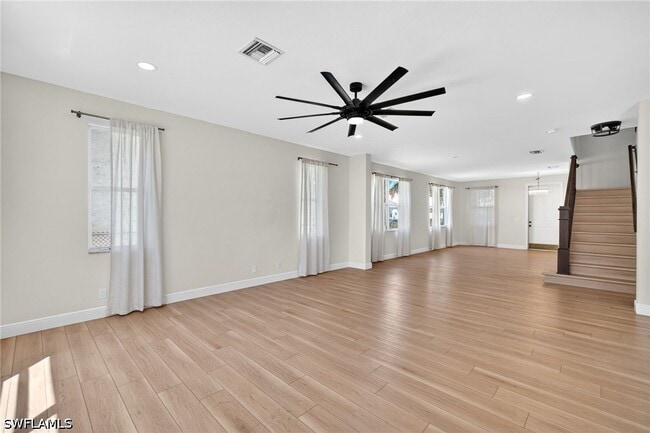 Building Photo - 9734 Silvercreek Ct