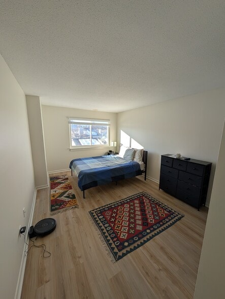 Building Photo - 609 Longfellow Dr