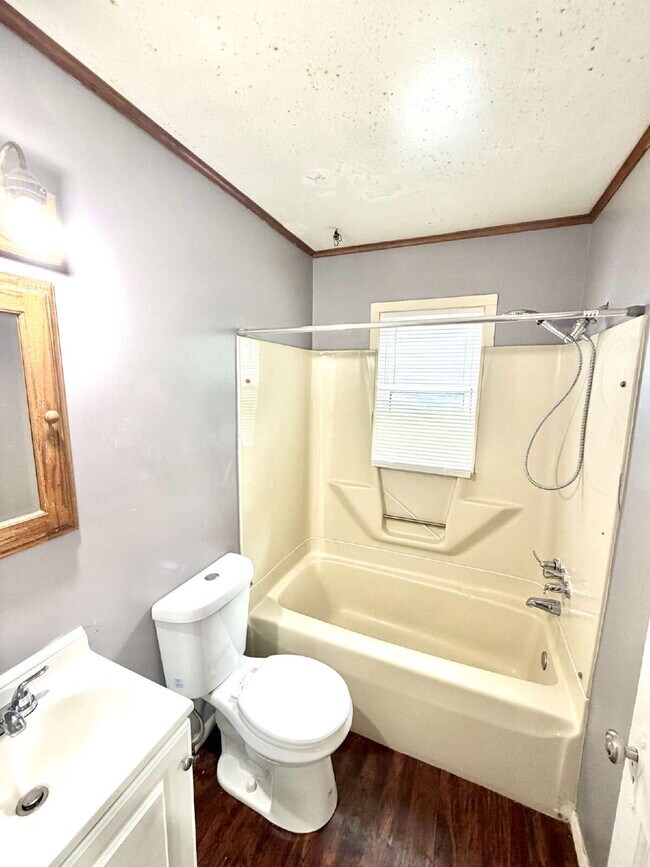 Building Photo - 3413 Clairmont St