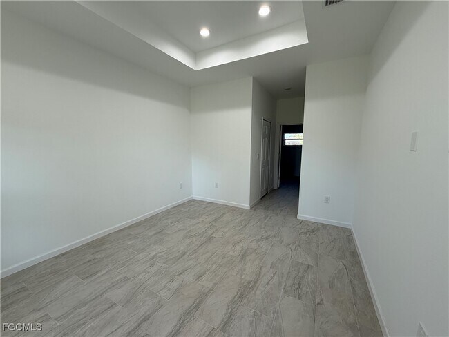 Building Photo - 1906 Vesper Ct