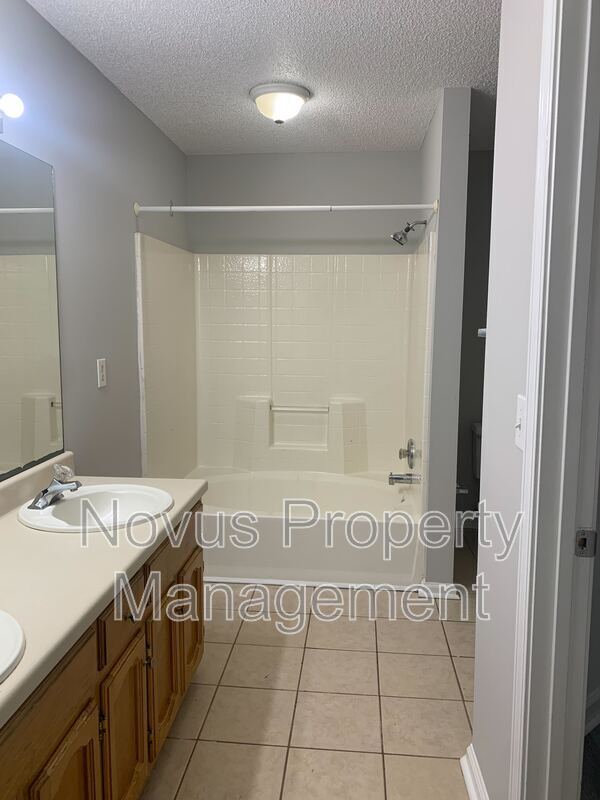 Building Photo - 88 River Ridge Dr