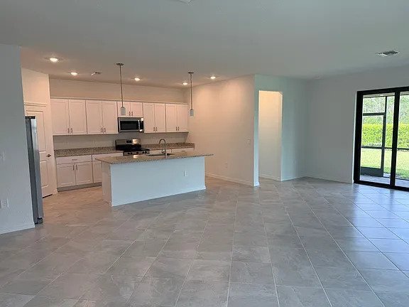 Building Photo - 2017 Gardenia Ave