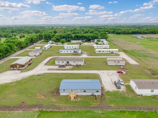 Building Photo - 110 Private Rd