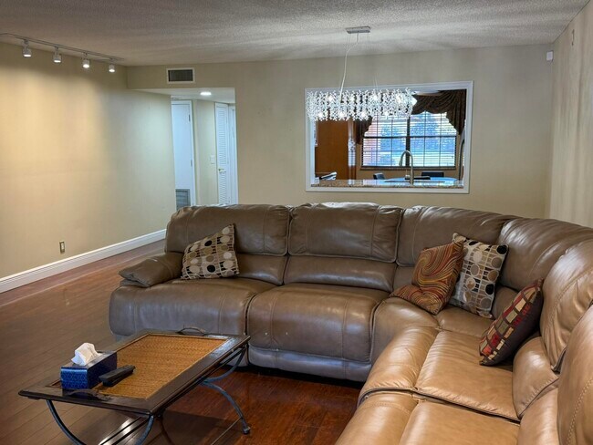 Building Photo - 11268 Aspen Glen Dr