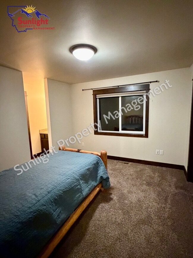 Building Photo - Spacious Country Home with 5 Bedrooms, Movie Room & Stunning Open-Land Views