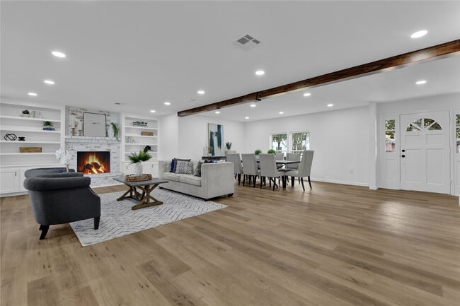 Building Photo - 2726 Stetson Ln