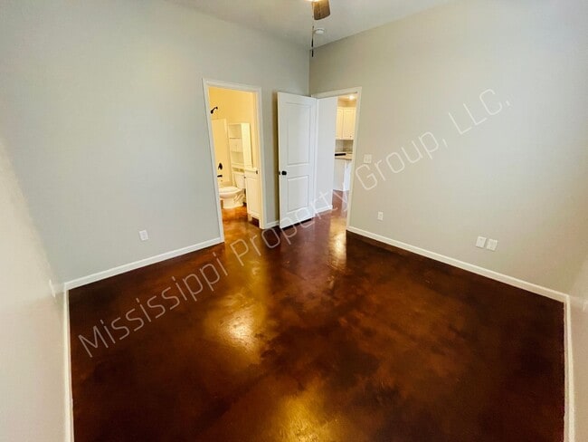 Building Photo - 3BR/3BA For Rent