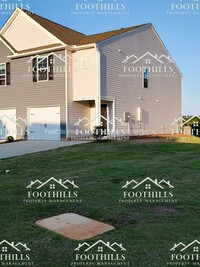 Building Photo - 145 Adger Rd