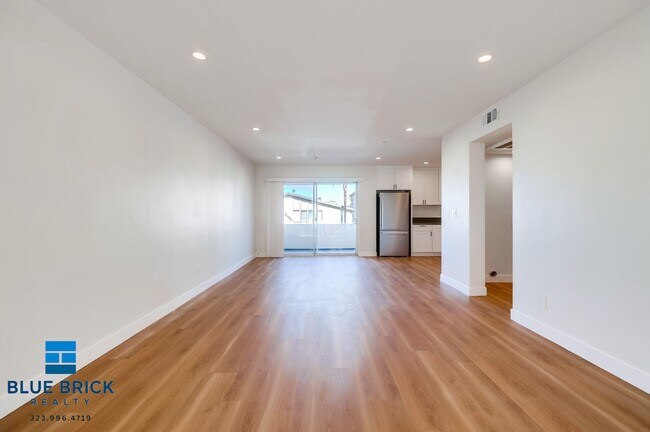 Building Photo - 5415 Corteen Pl