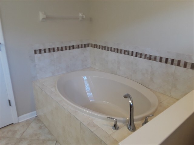 Building Photo - 1025 Windton Oak Dr