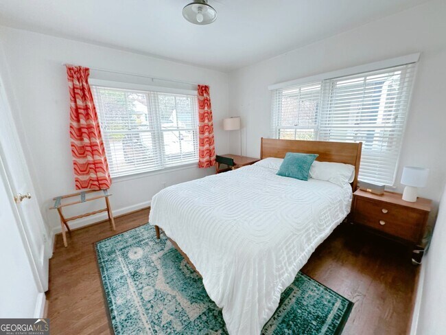 Building Photo - 2494 Batavia St