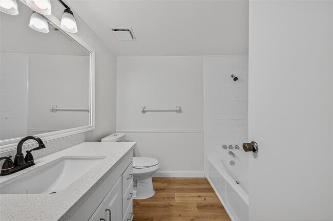 Building Photo - 12633 Memorial Dr