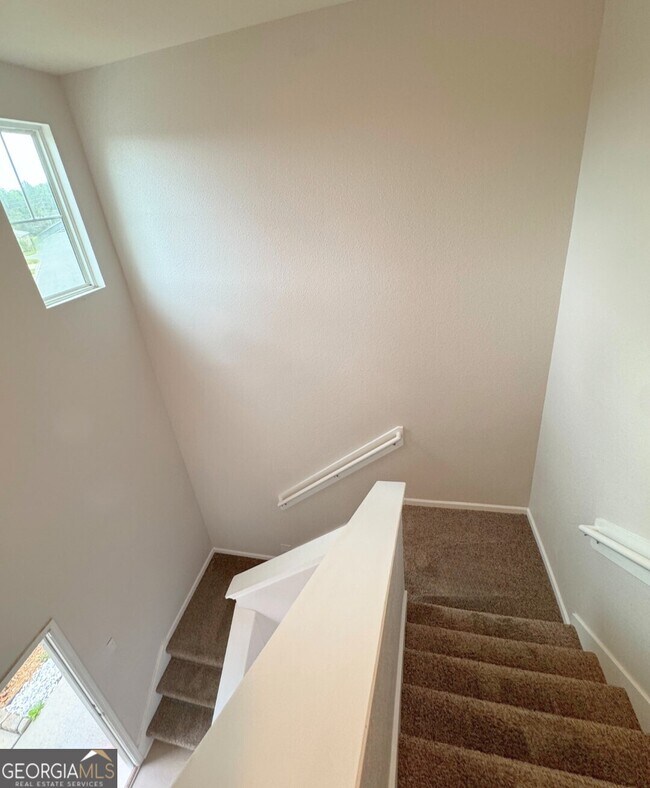 Building Photo - 164 Ashwood Cir