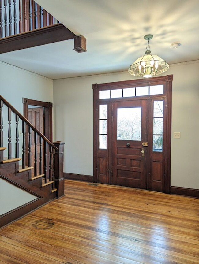 Building Photo - Beautifully Restored Home in Clarke County