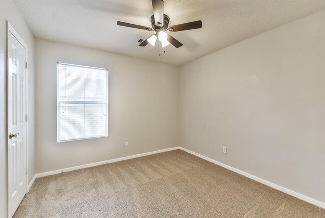 Building Photo - 9845 Youpon Ridge Way