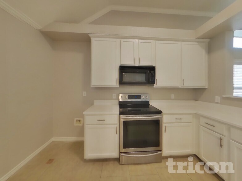 Building Photo - 8919 Wild Rose Ln