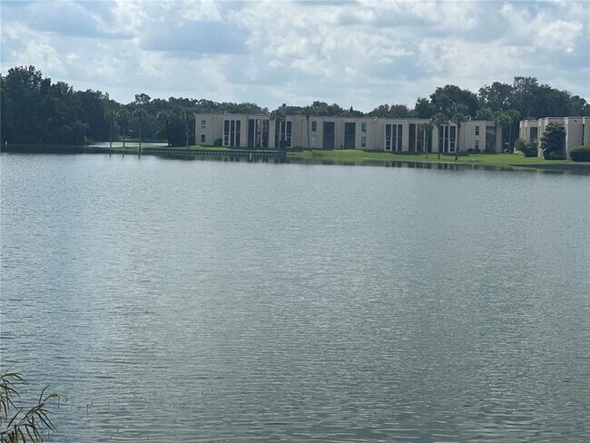 Building Photo - 516 Orange Dr