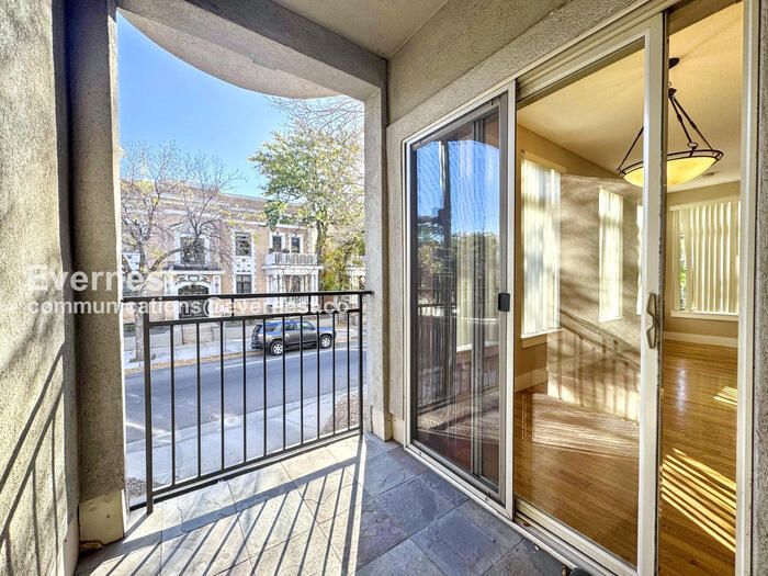 Building Photo - 1080 E 13th Ave