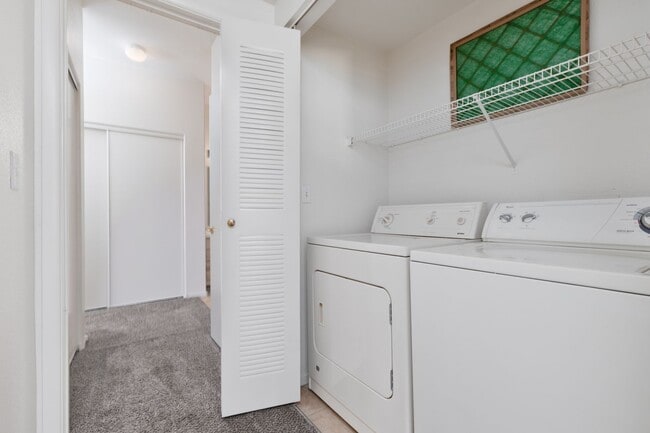 Building Photo - Move in Special: First Month Half Off!!!