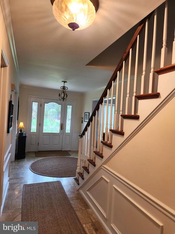 Building Photo - 5 Harlech Dr