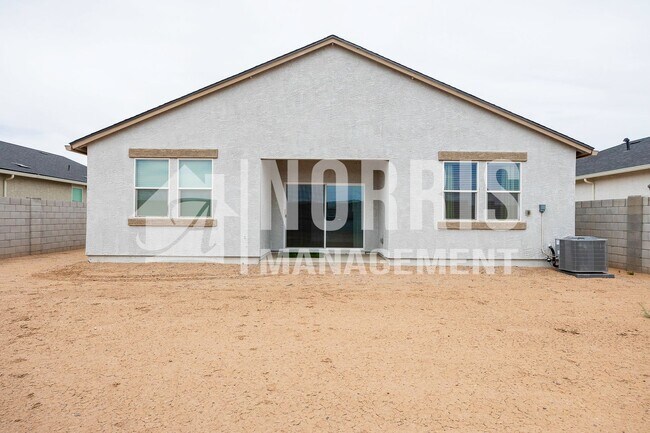 Building Photo - Beautiful Almost Brand New Home