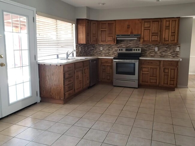 Building Photo - 2944 Furneaux Ln