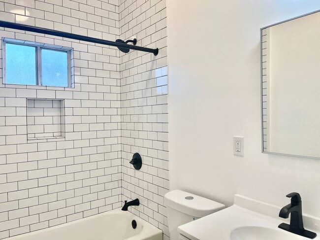 Building Photo - 3977 Rhoda Dr