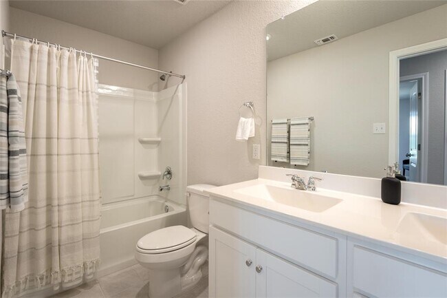 Building Photo - 17600 Penfolds Dr