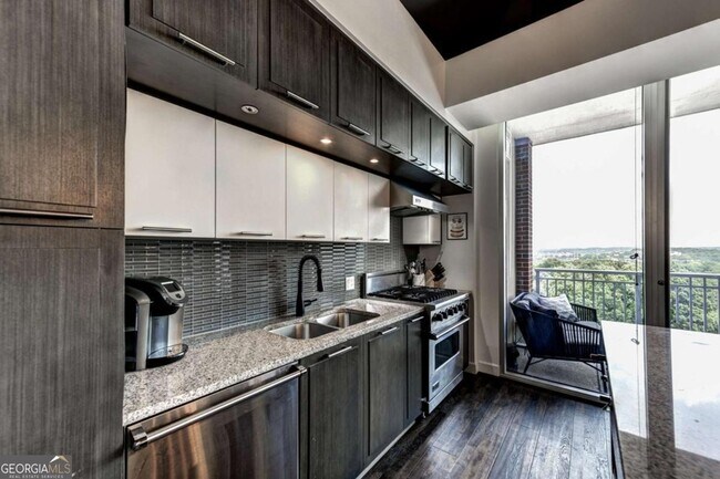 Building Photo - 1820 Peachtree St NW