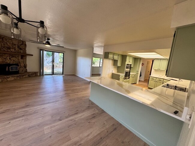 Building Photo - Remodeled home with a view