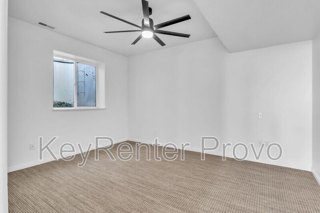 Building Photo - 1559 Oak Cliff Dr