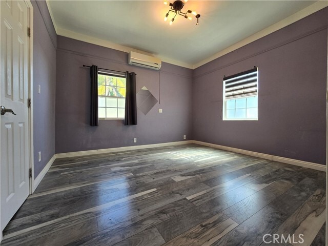 Building Photo - 396 N Mentor Ave