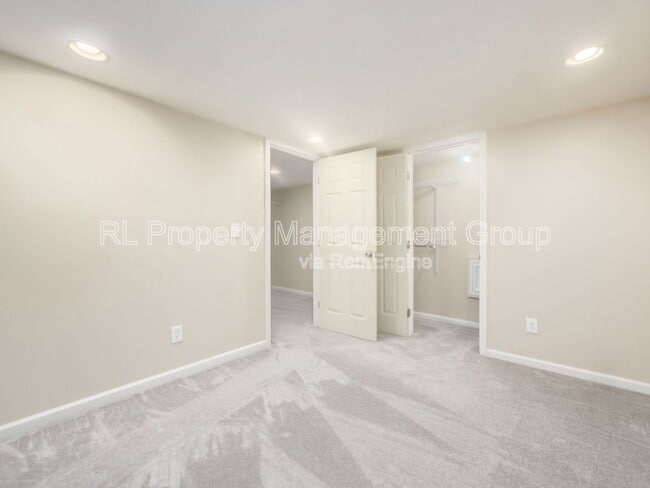 Building Photo - 2517 Minerva Lake Rd